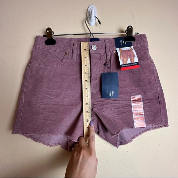 GAP Corduroy Shorts Mauve Nostalgia Rose Pink Cut-Off Frayed Hem Women’s Size 2 - Picture 13 of 15